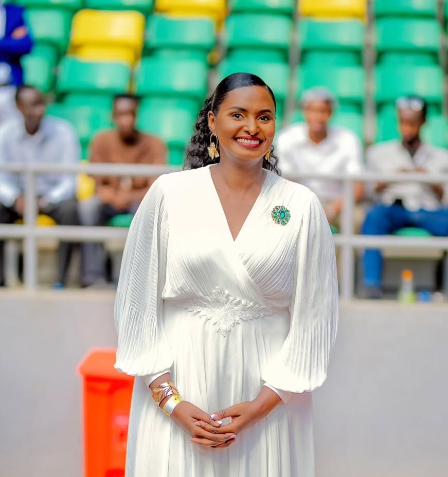Kumva indirimbo z’Isi, APR FC na Rayon Sports  - Gaby Kamanzi hanze ya Gospel 
