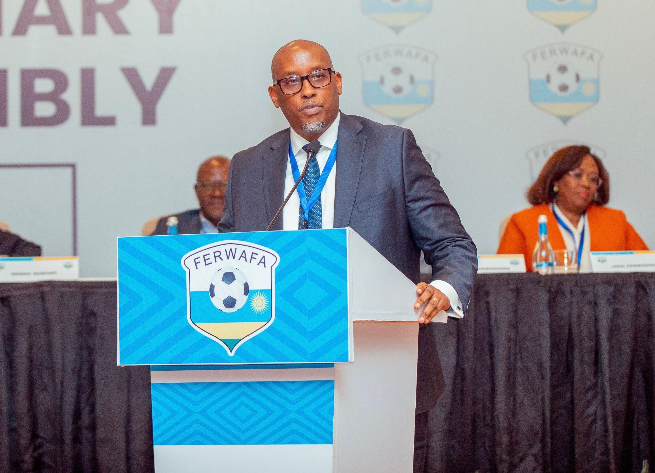 Byari iby’agaciro gukorera umupira w’qmaguru mu Rwanda  -  Shema Ngoga Fabrice yeguye