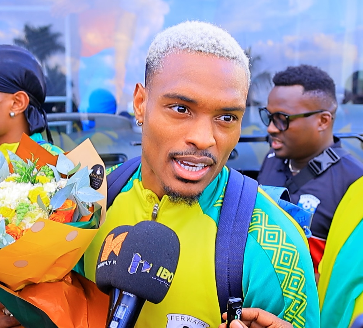 Ubu igikurikiyeho ni Igikombe cya Afurika - Joy-Lance Mickels bakigera i Kigali nyuma y’urugendo rutoroshye (VIDEO)