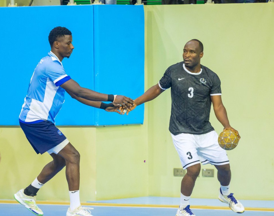 Shampiyona ya Handball yagarutse, amakipe ashyirwa igorora ku banyamahanga