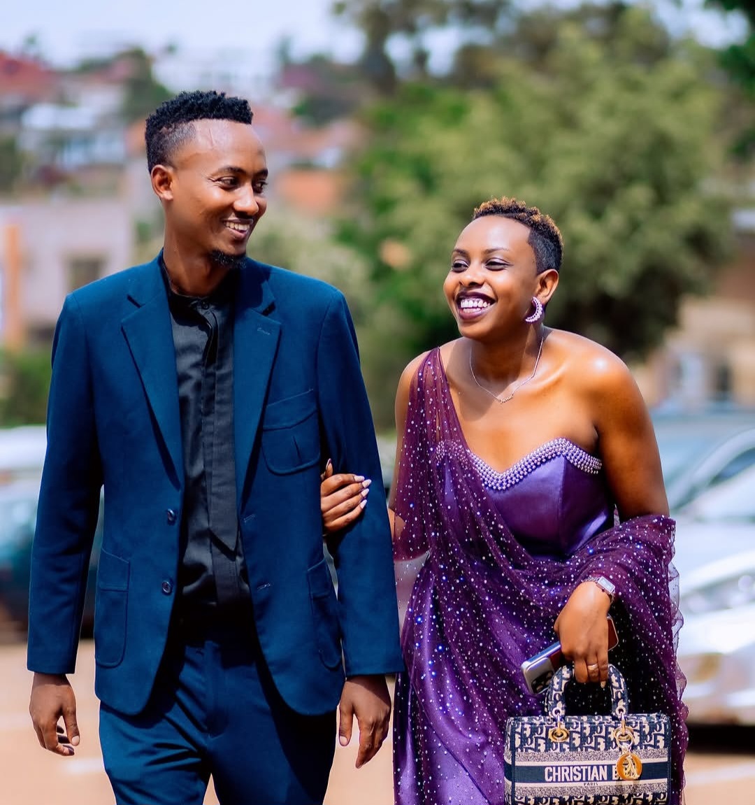 Umugore wa Clapton Kibonge yamuhaye isezerano ku isabukuru ye
